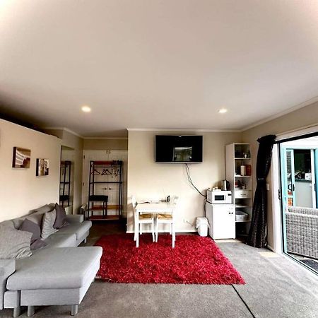 Observation Guest Suite Парапарауму Екстериор снимка