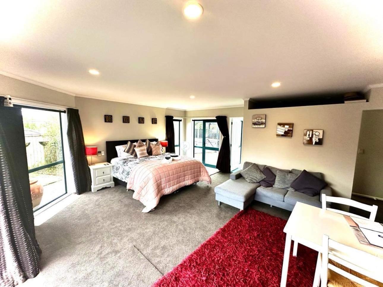 Observation Guest Suite Парапарауму Екстериор снимка