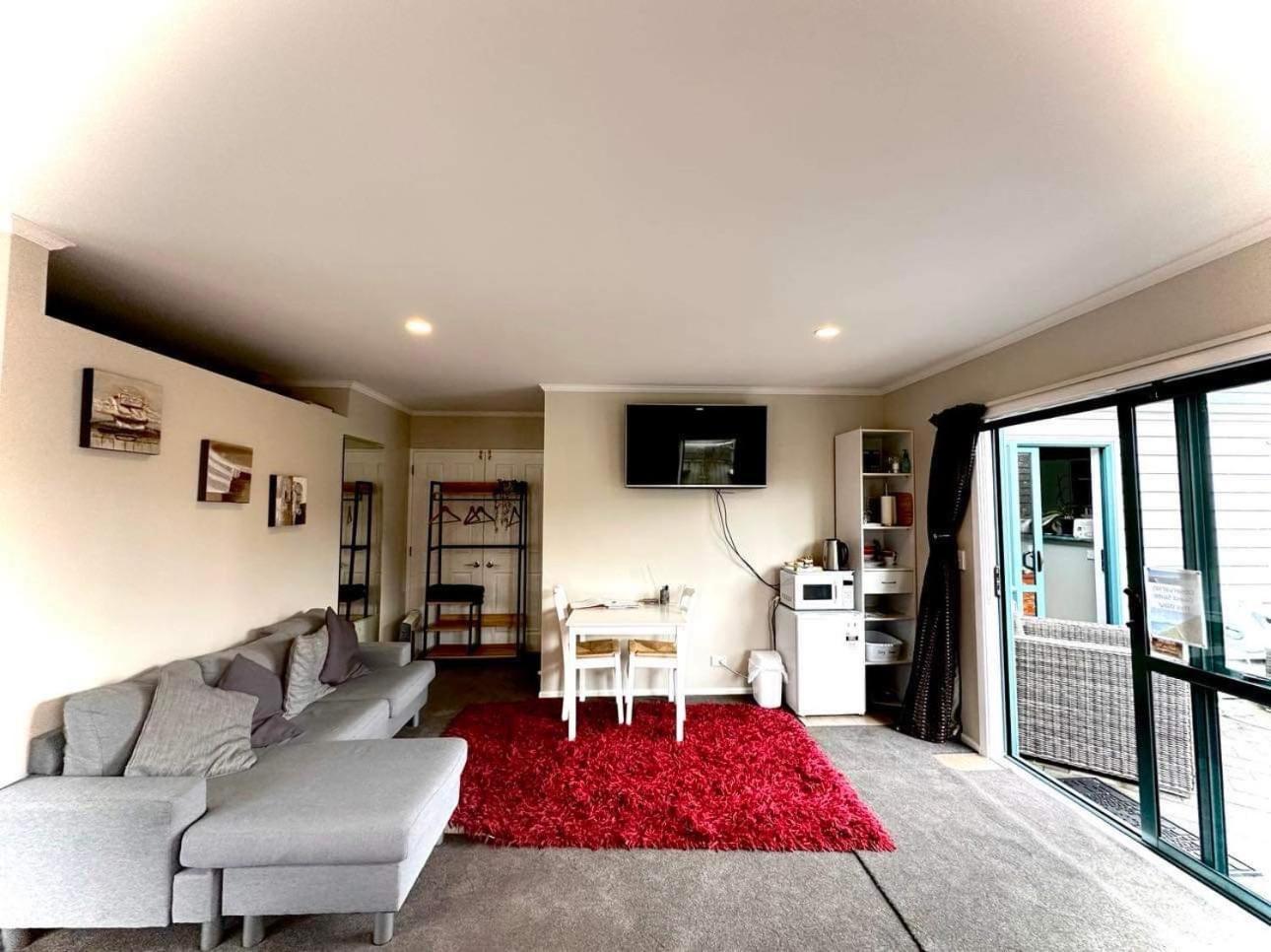 Observation Guest Suite Парапарауму Екстериор снимка