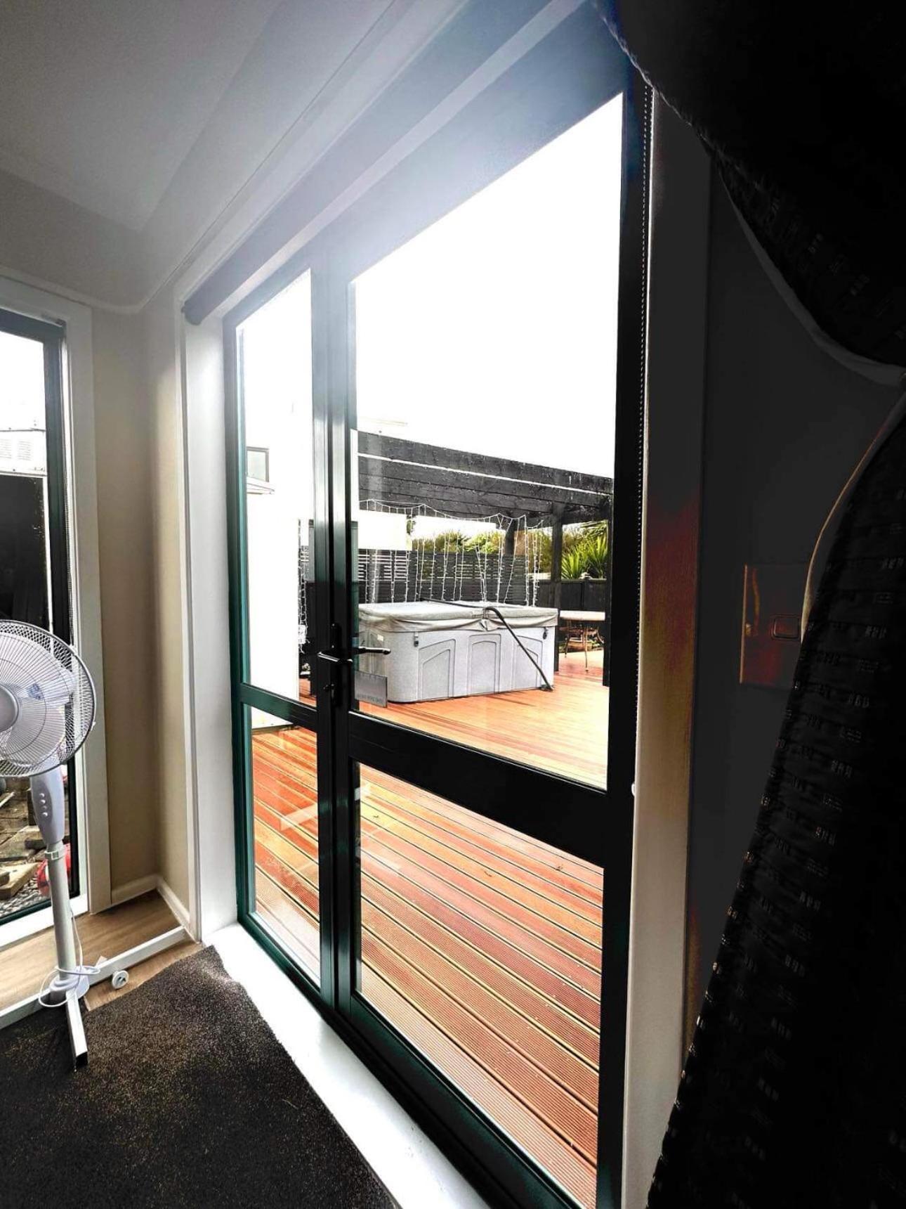 Observation Guest Suite Парапарауму Екстериор снимка